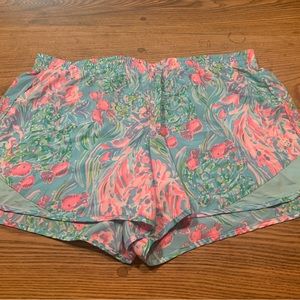 Lilly Pulitzer Luxletic Shorts L